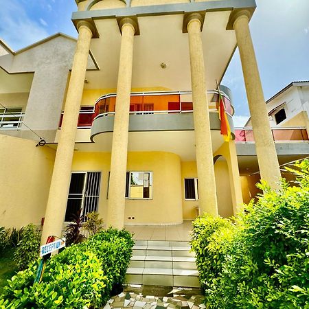 Guesthouse Cocotiers Котону Экстерьер фото